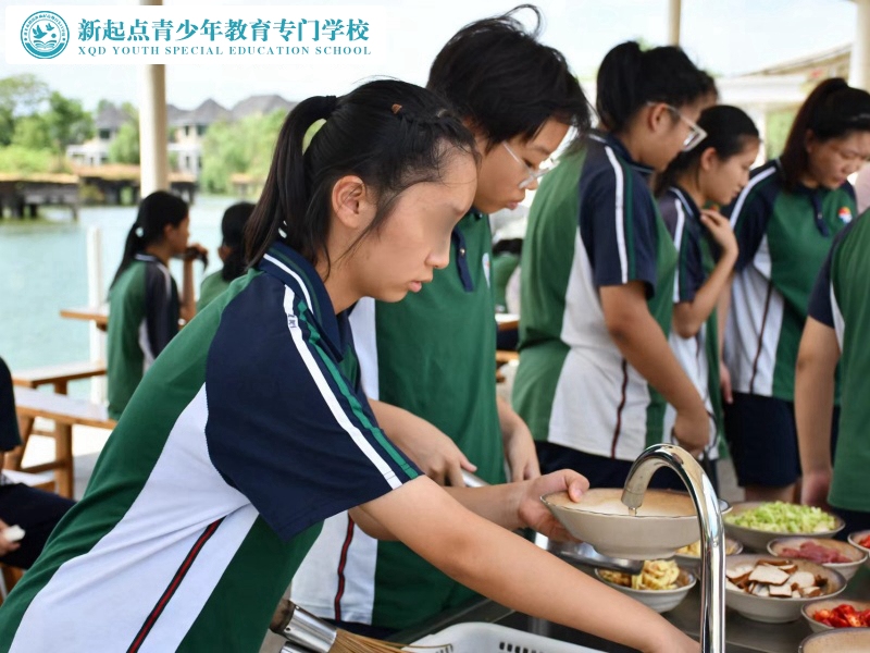 新起點青少年特訓學校舉辦千龍湖野炊活動